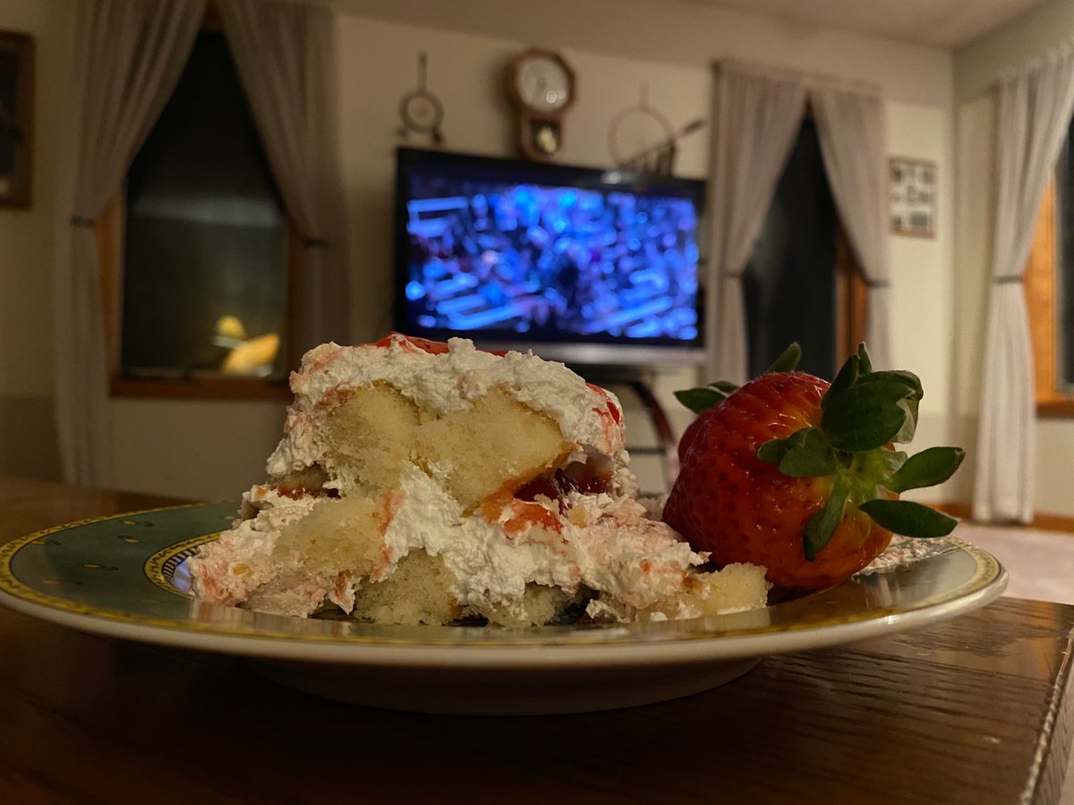KBindycar's tweet photo. A little strawberry shortcake in cold indiana @essexlucusoil @bobdillner #MAVTVplus #Speedweeks  #lucusoiltv https://t.co/auwQ6R7yyV