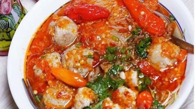 Pro4Bangka's tweet photo. Hujan begini makan ini nih sahabat budaya...
Duh bikin "ngerenyem''
Berani coba???

Kalo sahabat budaya seusai makan yang Pedazzzzz ,gimana caranya menetralkan rasa Pedas... https://t.co/DFudaspoA6