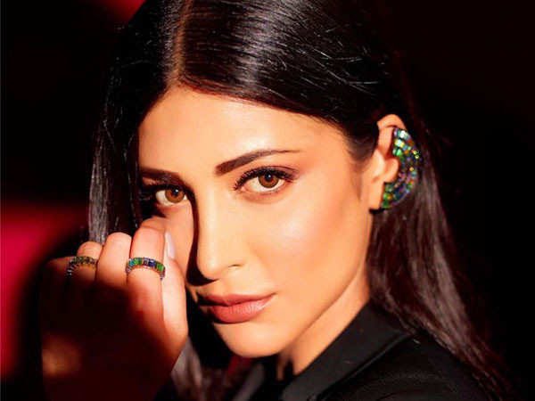 Here s wishing the super talented Shruti Haasan a very happy birthday!  