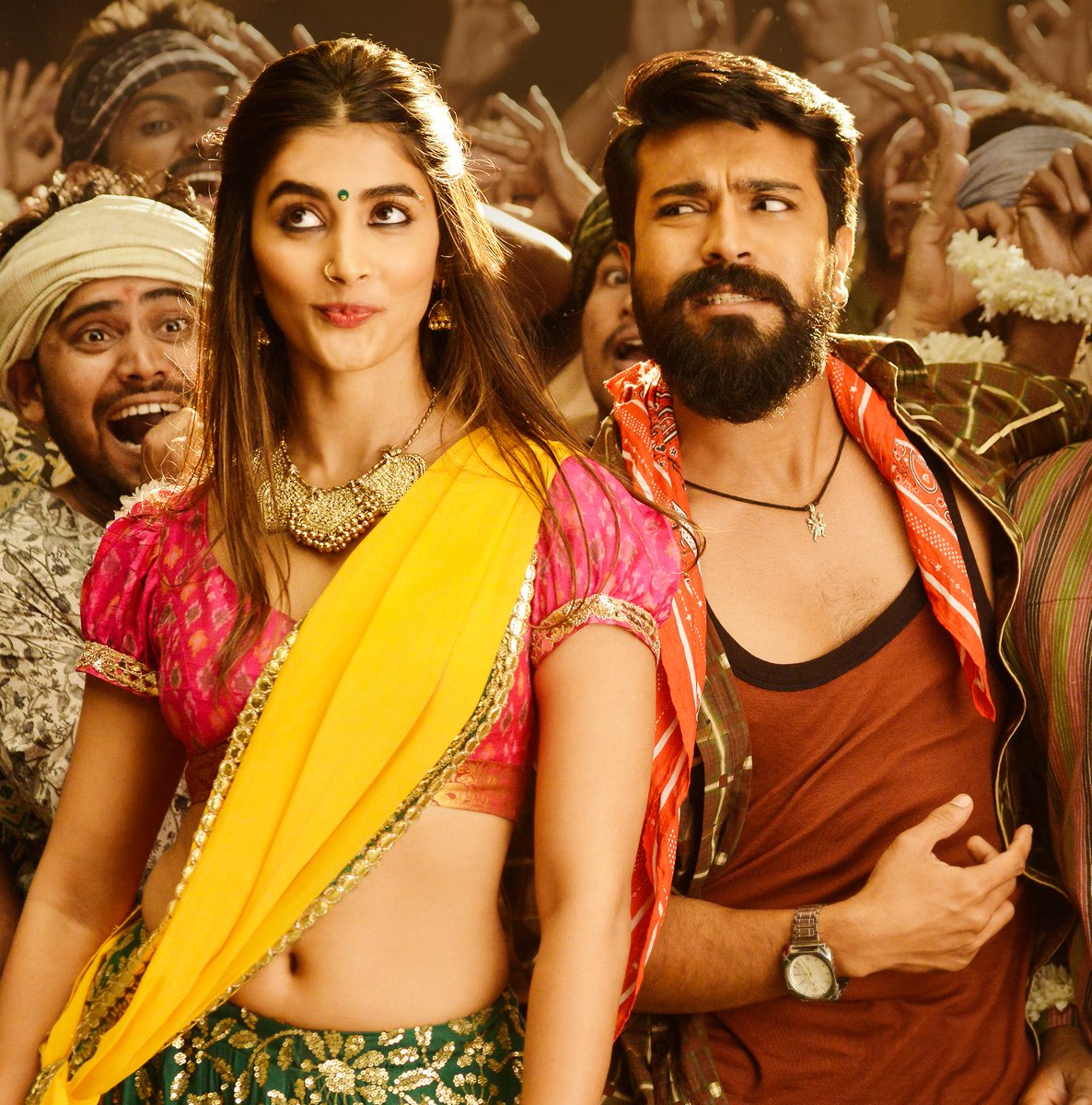 ffcinema_com's tweet photo. Pooja Hegde still in Jigelu Rani song
#poojahegde #jigulurani #rangasthalam #telugumovie #Poooja #actress https://t.co/hpzWxE0IPb