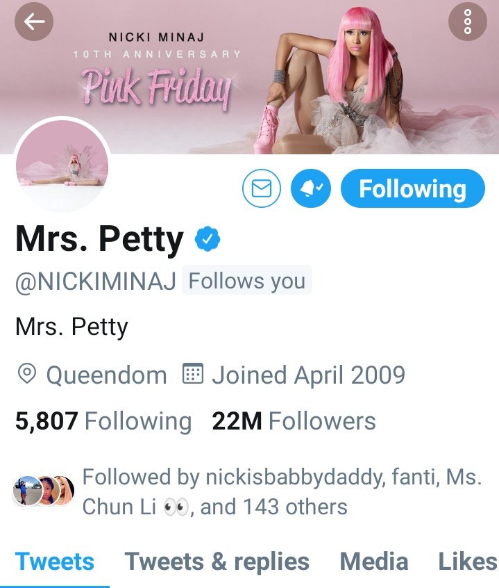 EvaDoosh's tweet image. OMG... Nicki Minaj followed me while I was offline 😭😭😭😭😭❤️❤️❤️😍😍😍... @NICKIMINAJ I love you so much and it's insane .. I can't believe am crying❤️🦄🦄🦄