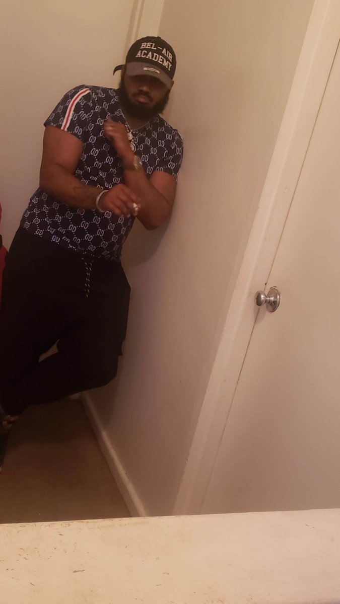 BryantNovy's tweet photo. Crashed out on ya bitch .. it’s a hit and run https://t.co/SuHyQr5Wq5