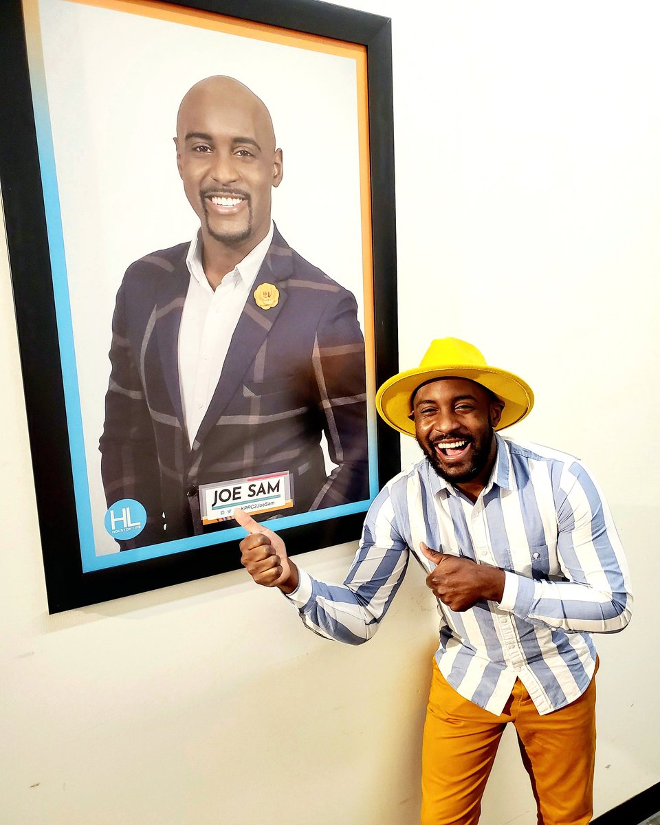 KPRC2JoeSam's tweet photo. Mama, we made it!!!
Been in the tv industry for years and finally got my giant solo picture.  It's so much more than just a picture, it took  hard work to get here.  Dealing with racism, and negativity at other stations. Spending thousands of dollars on moving but God had a plan! https://t.co/kERxi4uZmb