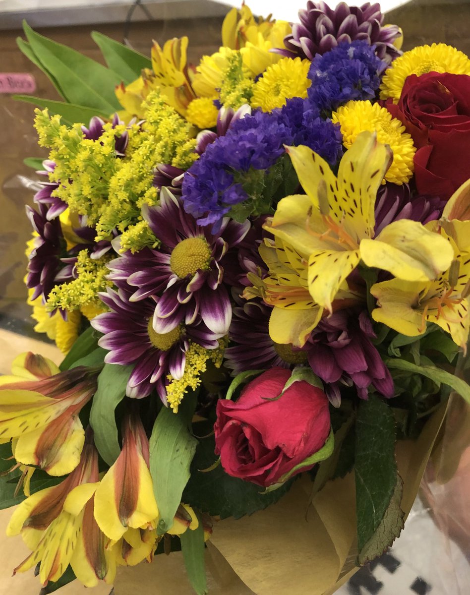 JaneEMoseley's tweet photo. One of my sweet students dropped these off today. I cannot wait for my students to come back when it is safe. #proudtobeareddevil #mademyday #imissmystudents @mtdiablohs https://t.co/vmBNCi86TP