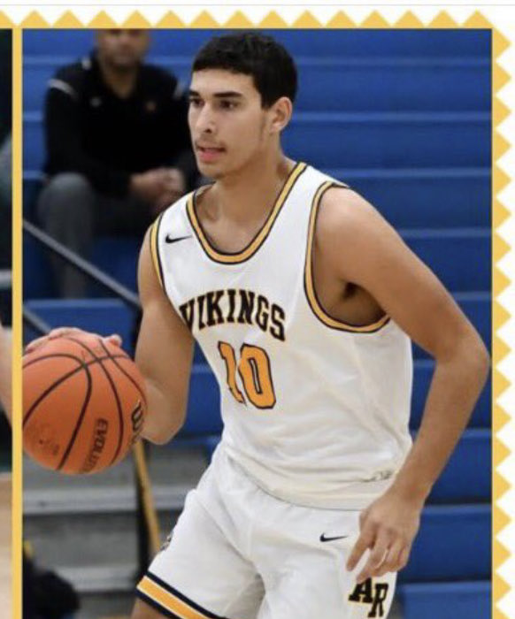 ARboyshoops tweet media