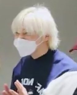 Yang Jeongin as Kaneki Ken from Tokyo Ghoula thread; you never knew you needed so much  #StrayKids  #스트레이키즈  #IN  #아이엔  #JEONGIN