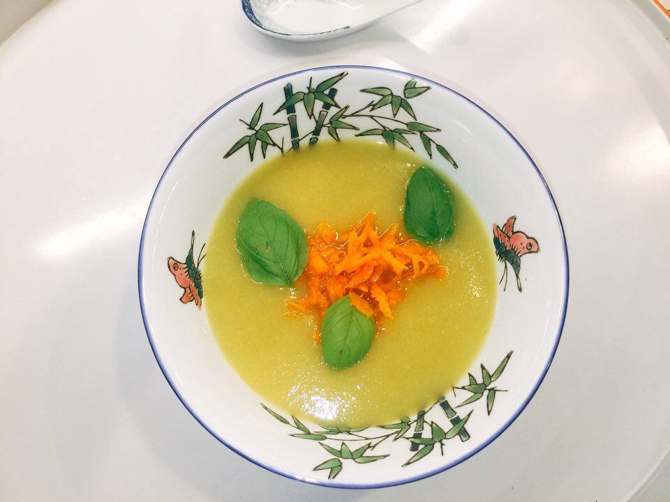 #Cantaloupe #Gazpacho With Lentils Is A Refreshingly Delicious #Recipe for Summer or #Party. It is bursting with #Antioxidants + #Soluble #Fiber. It Calls Your Name! Test it in your kitchen! #HeartThis #AntiAging #RecipeIdeas #Women #WomensHealth https://t.co/vhDhAFpZQT https://t.co/rrRwWYxejb