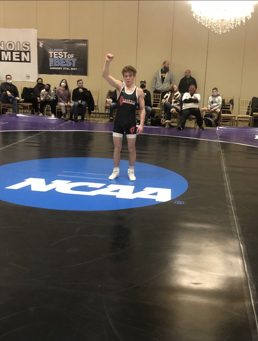 MaroonMadnezz's tweet photo. Belleville West’s Josh Koderhandt takes the win tonight in his state rematch against Vincent Robinson. Way to represent Josh‼️@KoderhandtJosh https://t.co/9BCG4bFi9D