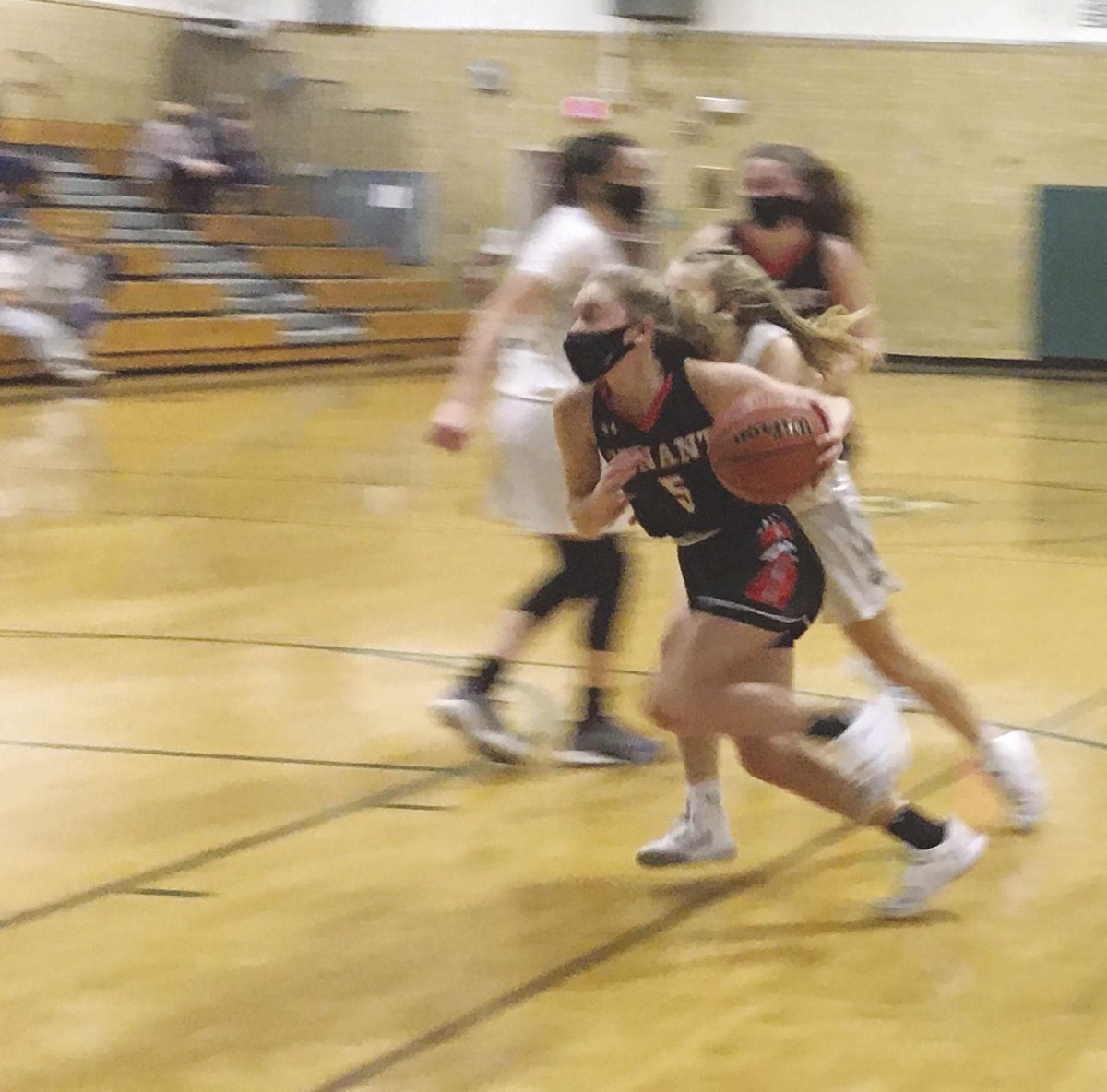 .<a href="/ConantHSBallers/">Conant High School Girls Basketball</a> take down Monadnock to stay undefeated | <a href="/Chris_Detwiler/">Chris Detwiler</a>
sentinelsource.com/sports/local_s…