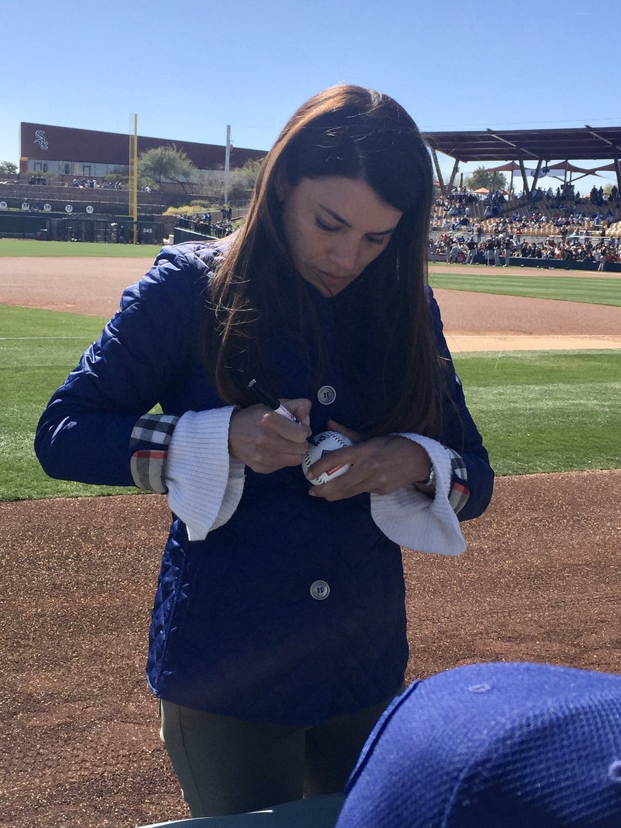 godinez_family's tweet image. The @Dodgers games will not be the same without you @alannarizzo 💔 ugh! you’re a household name in our house. We’ll miss you  💙 wishing you all the best! #SpringTraining2018