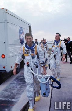 RepPeteOlson's tweet image. #OTD 54 years ago, America found out the daunting risks our astronauts faced going to our moon. We lost #GusGrissom (2nd America into space), #EdWhite (1st human spacewalk) &amp;amp; #RogerChaffee in 17 seconds. May we never forget the heroes of #Apollo1. ⁦@NASA_Johnson⁩ ⁦@NASA