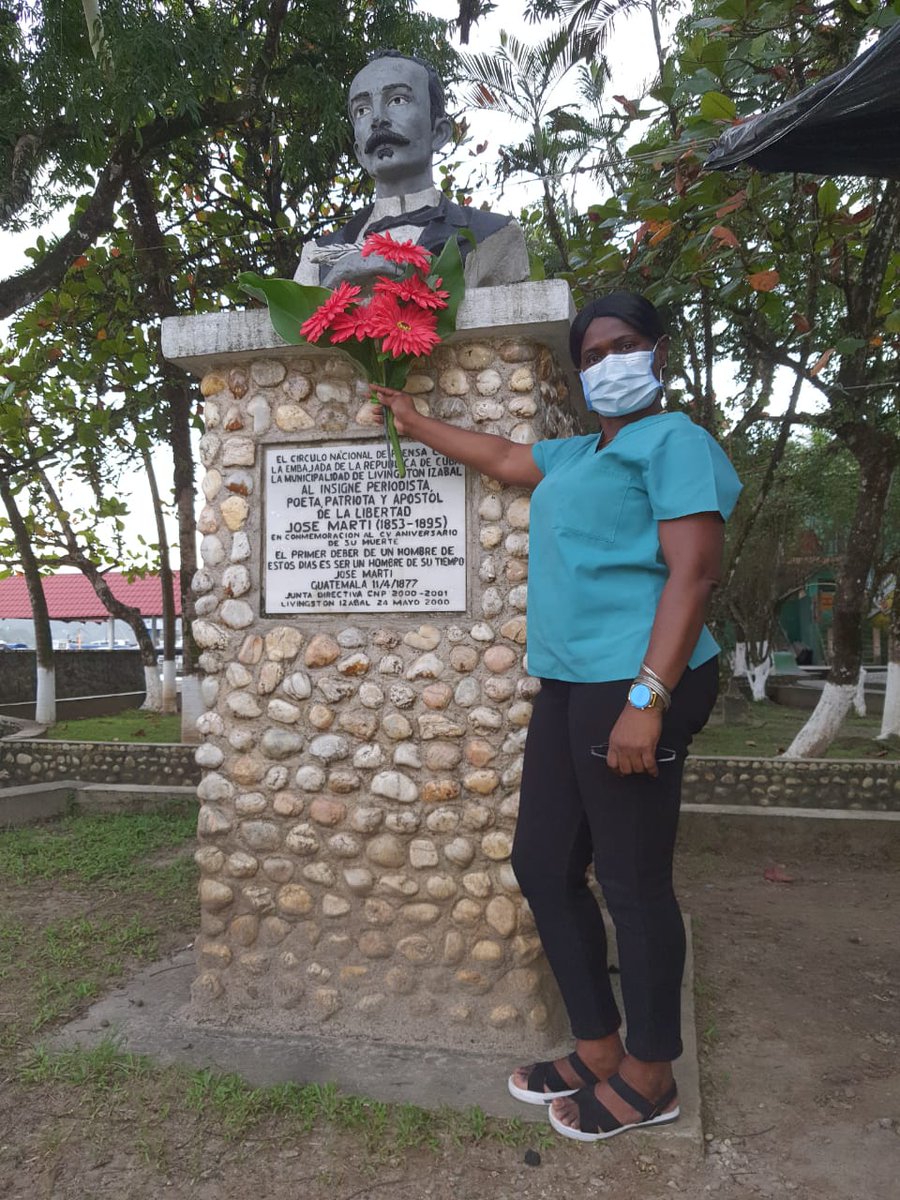 Acea551's tweet photo. Livingston, Izabal, lugar donde el Héroe Nacional cubano pisó, por primera vez, el territorio de Guatemala. Alli rindieron tributo  las colaboradoras de la BMC Maribel Redonet y Ana Luisa González a rendir homenaje en vìsperas al aniversario 168 de su natalicio https://t.co/j0muKmQ7rV