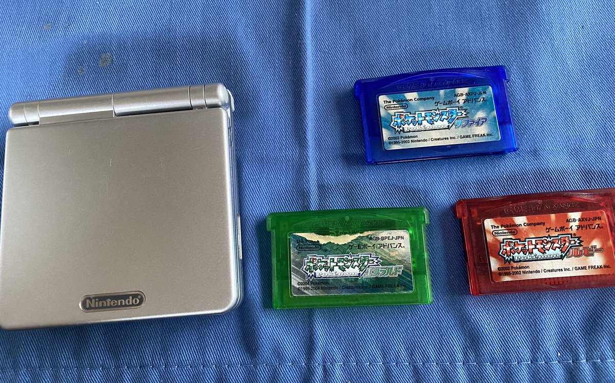 新しいゲーム買ったぜ🎮
この頃のポケモン、カワイイから好き！
#ポケモン　#サファイア　#ルビー　#レッド　#ゲーム　#ゲームボーイアドバンス