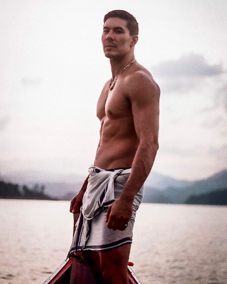 DmvSc2's tweet image. Timeline in flames. Well here's some thirst for you! #WelpWednesday