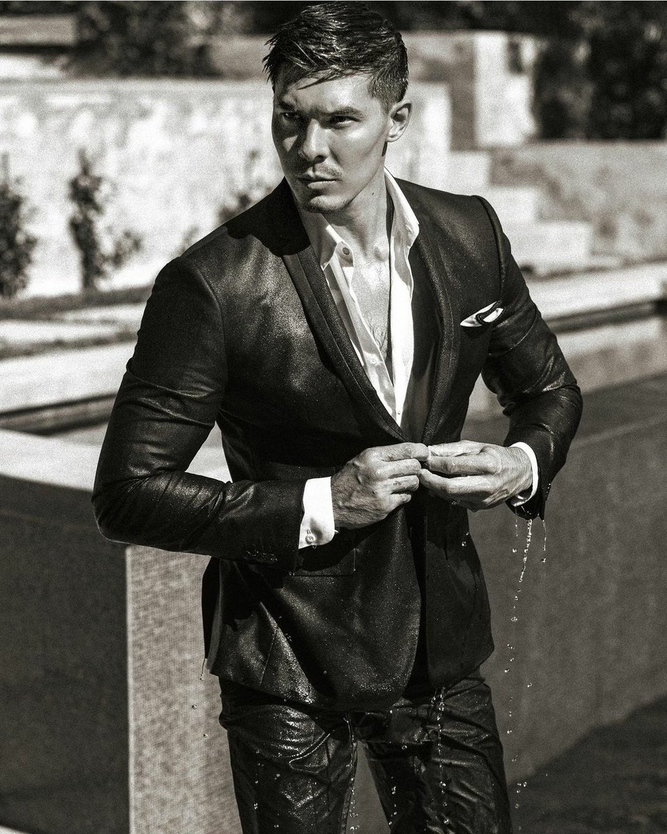 DmvSc2's tweet image. Timeline in flames. Well here's some thirst for you! #WelpWednesday