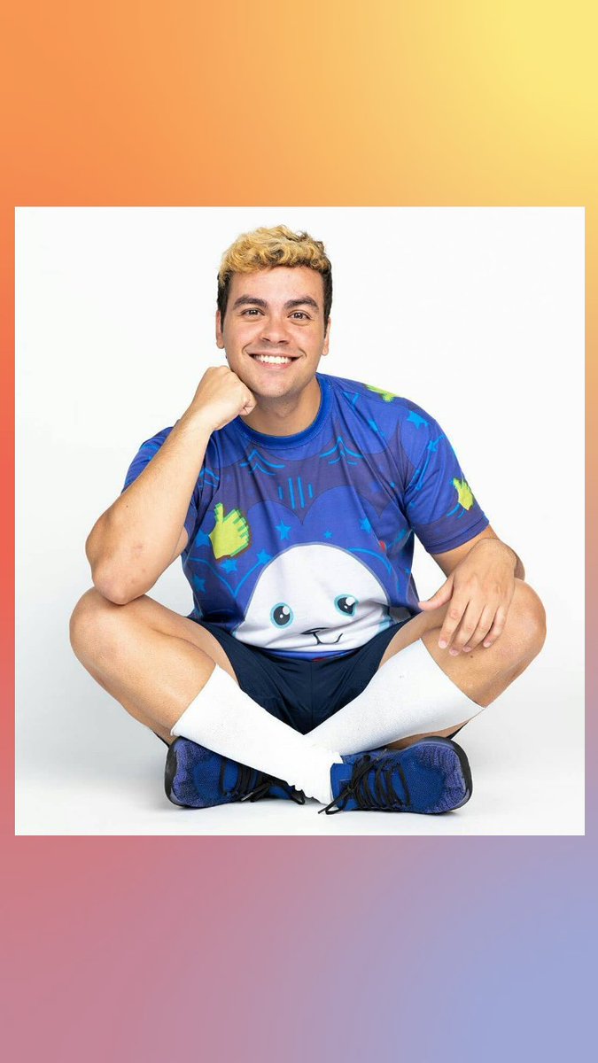 luccasneto_gi's tweet photo. lindo amo demais vc luccas 😍💜 https://t.co/MUkywc5tso
