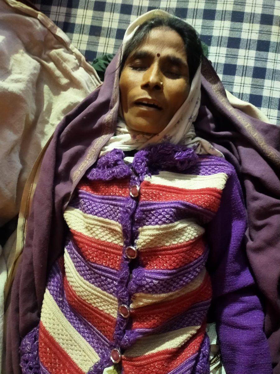 Sachinckavde's tweet photo. वेदनादायी-

दिल्लीतल्या आंदोलनात महाराष्ट्रातल्या शेतकरी महिलेचा मृत्यू

सीताबाई रामदास तडवी 16 जानेवारीपासून दिल्लीतल्या शहाजनपूर सीमेवर आंदोलन करत होत्या
कडाक्याच्या थंडीमुळे 56 वर्षाच्या सीताबाईंचा मृत्यू

नंदुरबार जिल्ह्यातल्या अंबाबरी गावच्या आहेत. #ShameOnBJP 
@AUThackeray https://t.co/4spdZ1Ubyr