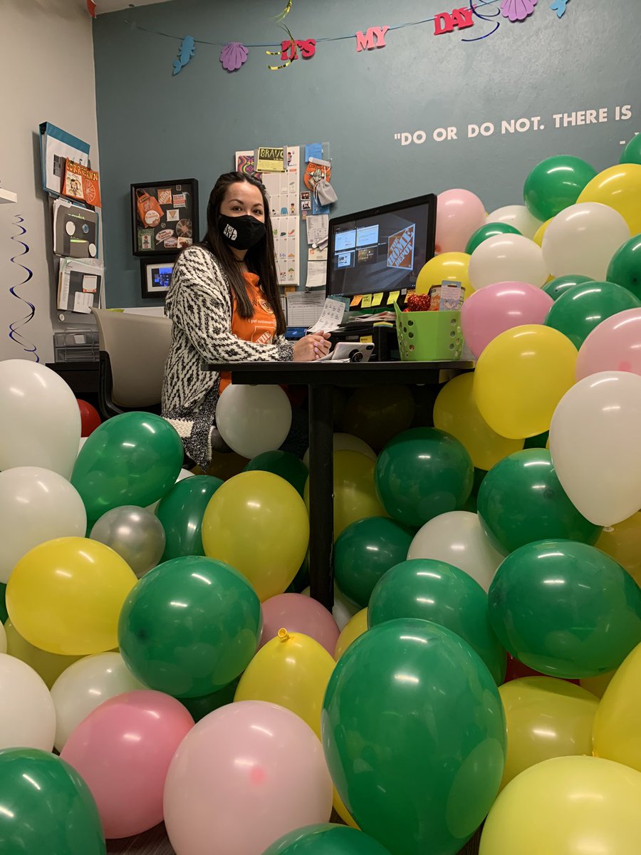 Corrieann1519's tweet photo. 🎈🎈”99 Colorful Balloons” 🎈🎈Such a fun surprise to come into today! Thank you 1519 Fam! 🥳🧡💛💚🤍❤️ #ASDSAppreciationWeek @LisaH1519 https://t.co/eRVP1cGCzJ