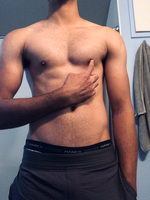 Don&rsquo;t forget to play with those nipples while you goon your life away 👌🏽 https://t.co/bMVGu9zxt1