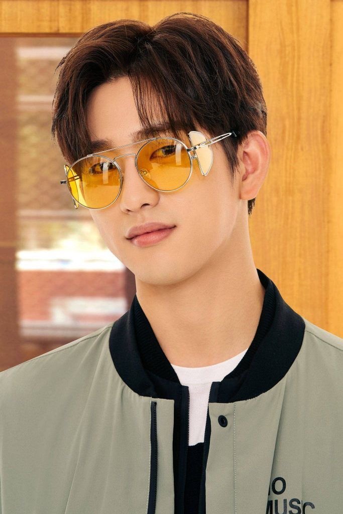 starmeanmx's tweet photo. Oficialmente #Jinyoung firma con la agencia #BHEntertainment 👏🏻✨
#AsianWorld https://t.co/h6cn5xGym2