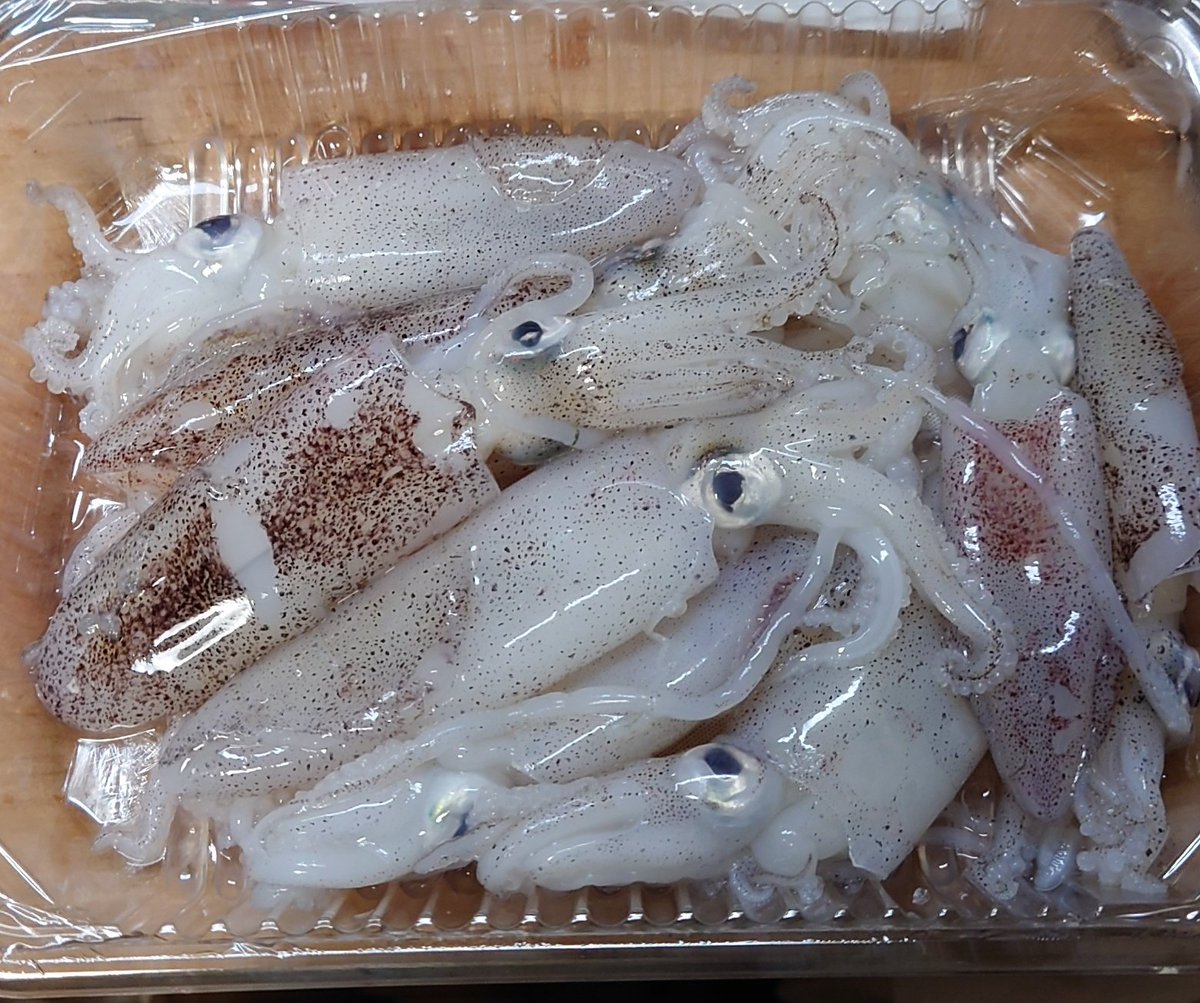 Zen 写真と俳句見習い على تويتر スーパーで ヒイカ発見 しばらくぶりにアヒージョ ヒイカ ホタテ 舞茸 小松菜など ヒイカは下ごしらえせず日本酒で洗っただけ これならめんどくない バーミキュラ 活躍