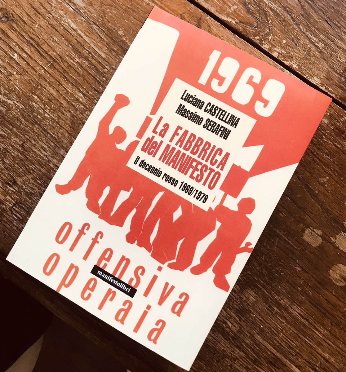 BonsignoriSimo's tweet photo. @ilmanifesto il decennio rosso (1969/1979) vissuto da protagoniste/i. L’inizio del manifesto dal #PCI alla Rivista al quotidiano
#pci100 #ilmanifesto #LucianaCastellina https://t.co/Fznsij0io3  #PoliticalParties #Socialismo #comunismo #sevuoicapire    davvero https://t.co/9oeyebto5B