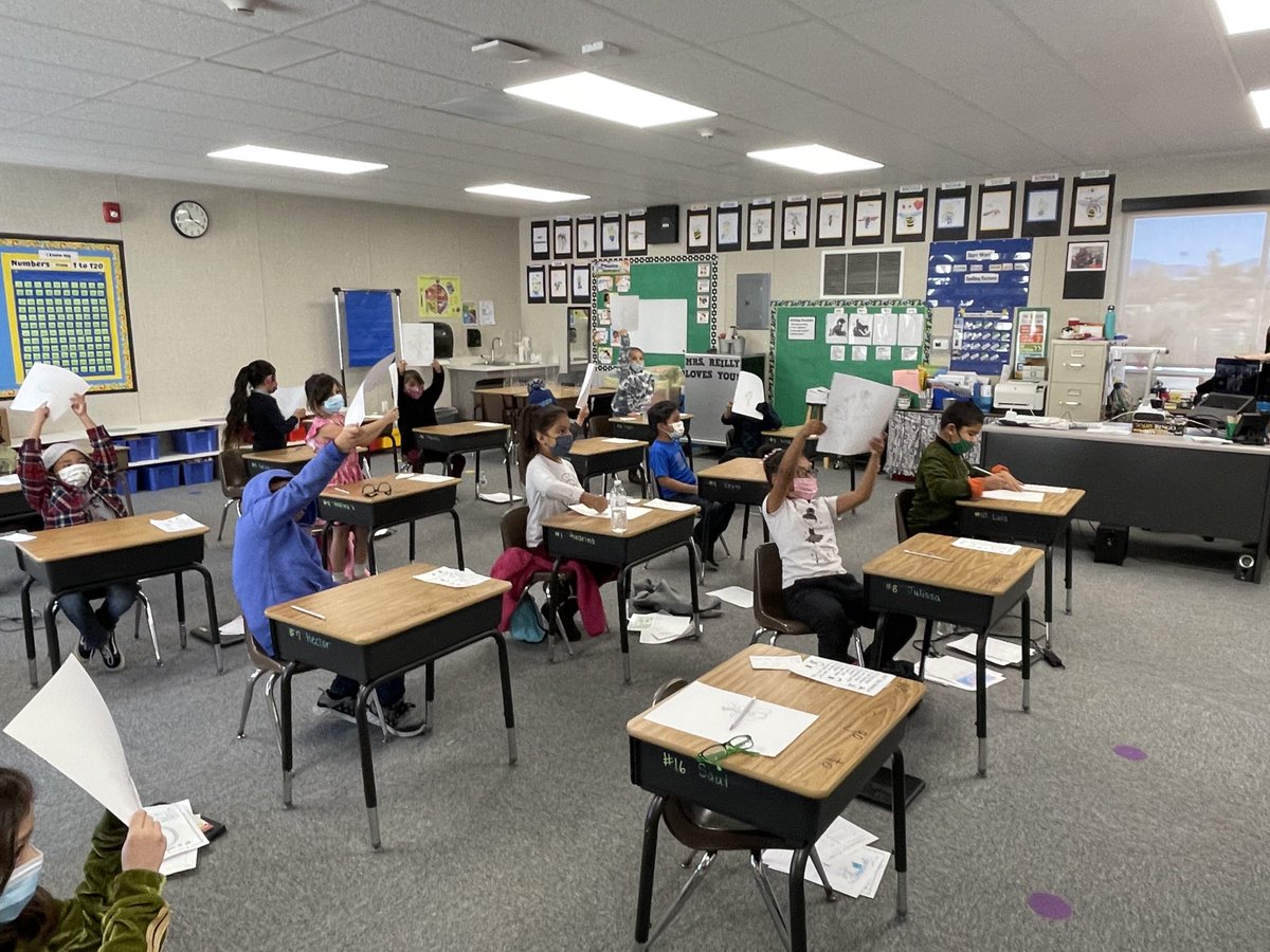 FallbrookStem's tweet photo. Our amazing counselor ⁦@ZHCouns⁩ &amp; Mrs.Reilly arranged for students to teach a directed drawing lesson to local senior citizens!  It was impossible to tell who was enjoying themselves more - kindness matters! ⁦@Mrs_Enriquez_5⁩ ⁦@FUESDSchools⁩ ⁦@JKniseley1⁩ https://t.co/QU1j7djyAT