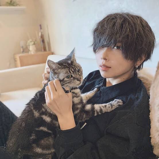 フォーエイトメンバー音羽の本名や性別は 気になるウィッグを外した姿も画像付きで紹介 エンタメの日常ｂｌｏｇ