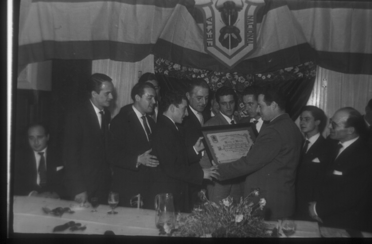 El hotel sería famoso entre los toreros y en él se alojó a menudo Manolete o se realizaron homenajes a Antoñete o Curro Garbis.Santos Yubero, 1940 en  @PatrimonioCM