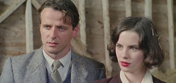 Дом призраков дата выхода. Фильм ужасов 2020 дом призраков. Призраки дома на холме кадры. Дом призраков дата выхода. Дом призраков дата выхода.