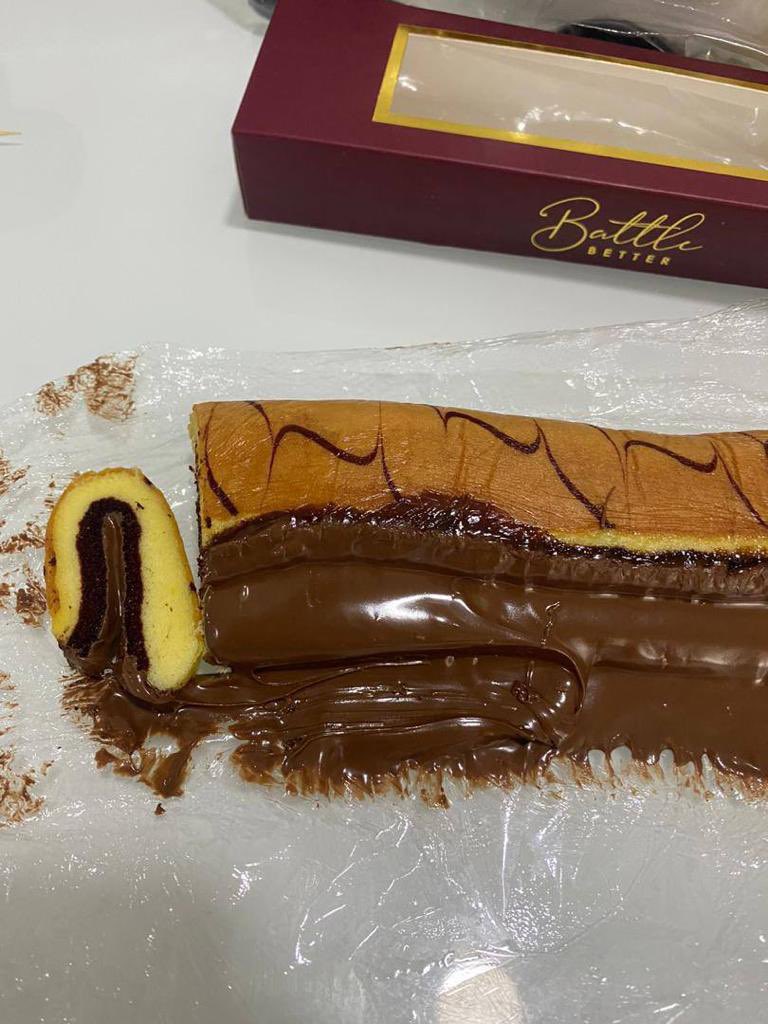 newrienn's tweet photo. Salam and hai guys! Kepada peminat Nutella, dekat sini saya ada jual Nutella Lava Cake. Korang boleh tengok sendiri nutella dia banjirr habis. So sesiapa yang nak, boleh terus whatsapp 

https://t.co/56Pu0iVnNI https://t.co/A0ncnidv3R