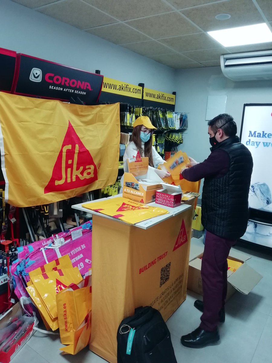 Preparando el dia de presentacion de productos <a href="/SikaSpain/">Sika España</a> en nuestros cliente @azulejosjyl.