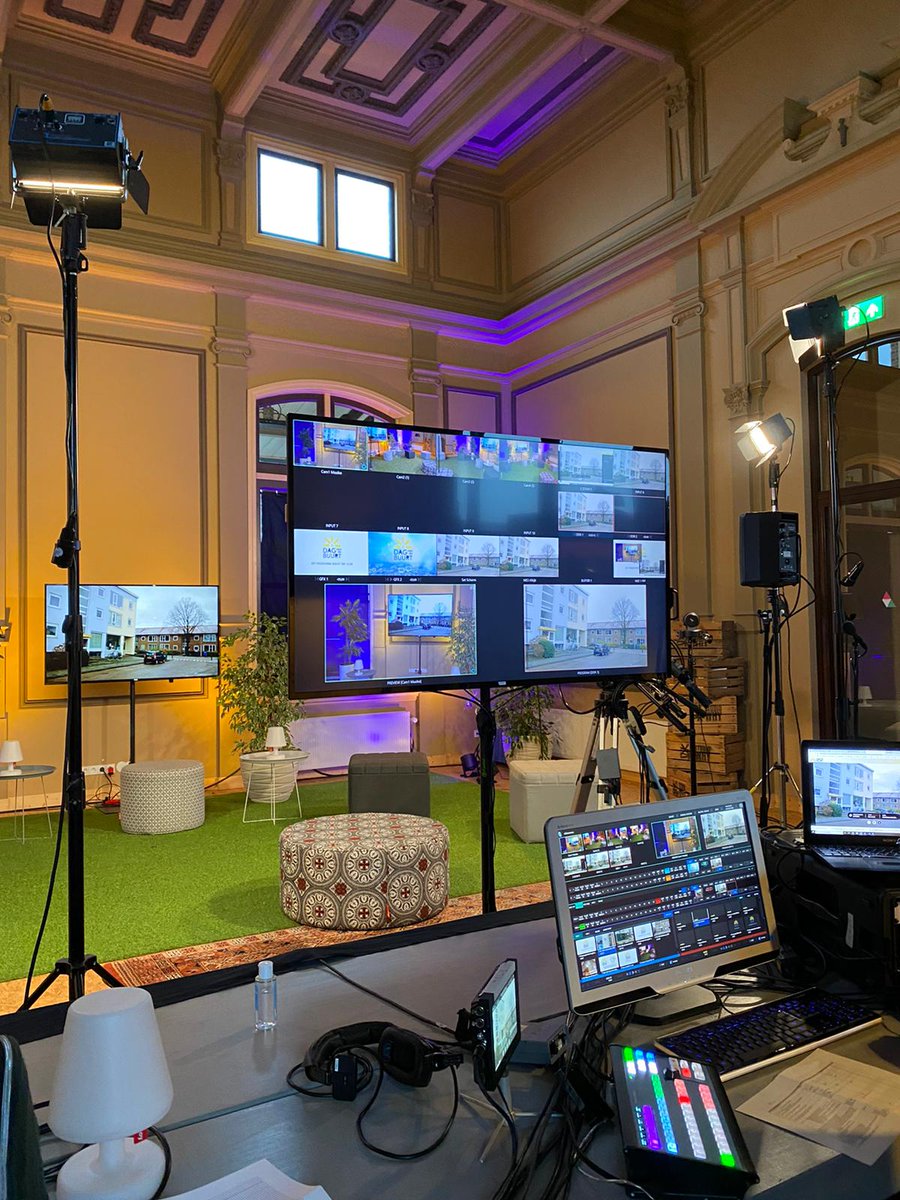 LSAbewoners's tweet image. Vanmiddag is het zover. De #dagvandebuurt. Ruim 1500 mensen schreven zich in voor scherpe analyses, vrolijke gesprekken, verhelderende workshops en inspirerende verhalen. Wij hebben er zin in!