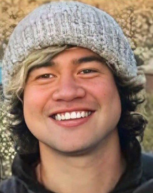 rhea_malik99's tweet photo. so calum knows how much we love his curls and he said ‘no curls’ to tease us but he loves us so he still has them 🥺 https://t.co/Z70kkh8Qhp