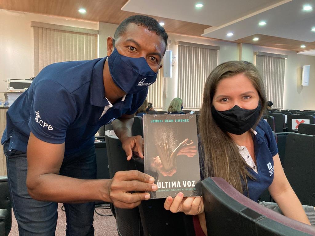 pastorotimar's tweet image. Ezequiel 37:1-14

Ossos secos têm vida e podem voltar a viver?

Se Deus te mandar #PREGAR para eles, pregue! Que:

✅A mão de Deus esteja sobre ti!
✅Se deixe levar pelo Espírito Santo!
✅Para resolver o problema; conheça-o de perto!
✅Ossos sequíssimos obedecem a Deus!

#pregue!