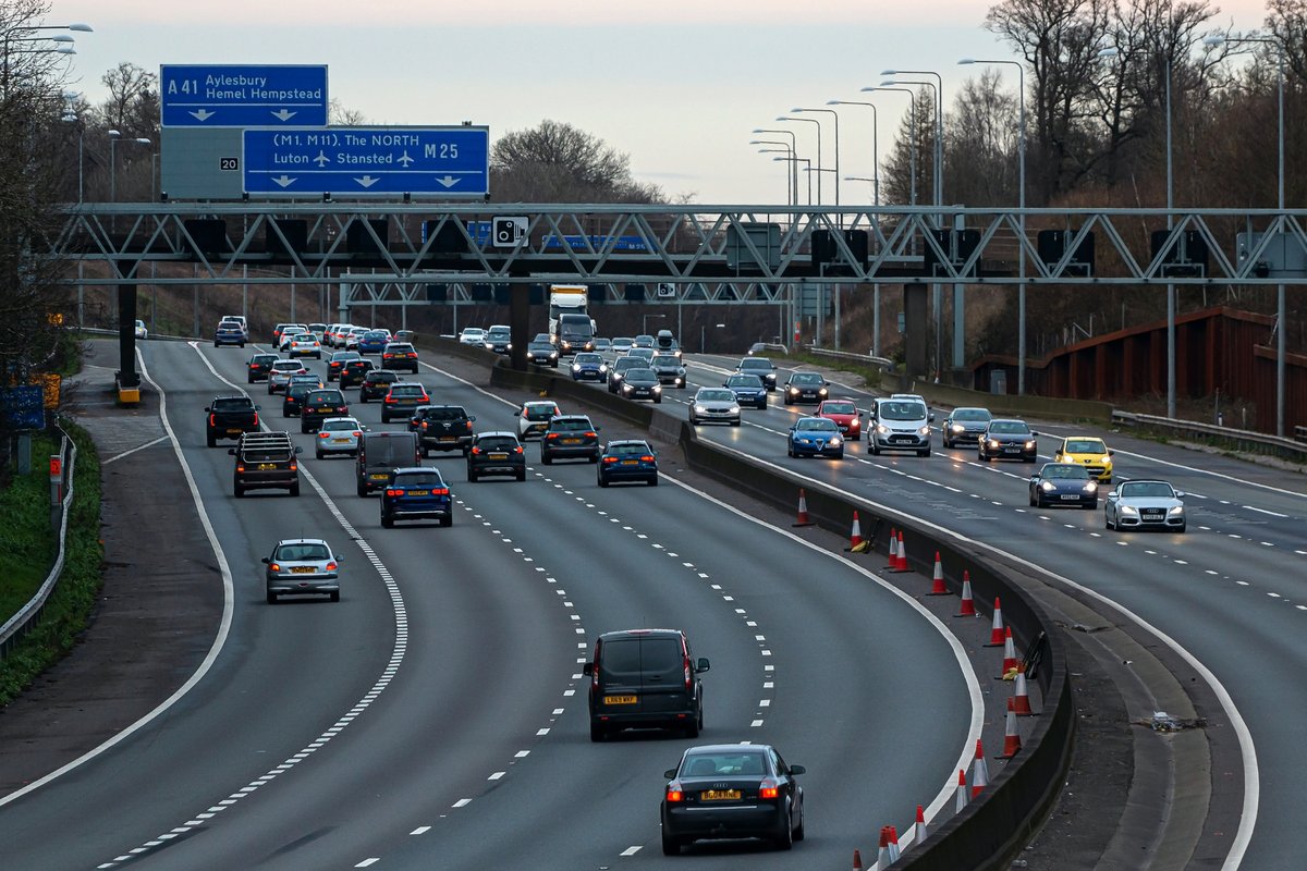 Fleetsauce's tweet image. The Police and Crime Commission for South Yorkshire has called for Smart Motorways to be banned. What do you think?
#smartmotorway #hardshoulder
