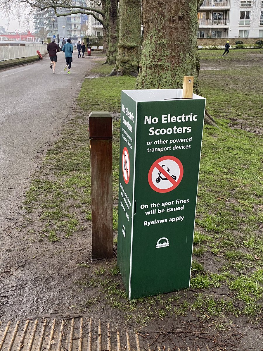 No Electric Scooters <a href="/EnableParks/">Enable Parks Wandsworth</a> <a href="/WandsworthPark/">Wandsworth Park</a> <a href="/wwcommon/">Wandsworth Common</a> @TootingCommon <a href="/CoronationGdns/">Friends of Coronation Gardens</a> <a href="/batterseapark/">Friends of Battersea Park</a> <a href="/wandbc/">Wandsworth Council</a> 

On the spot fines will be issued