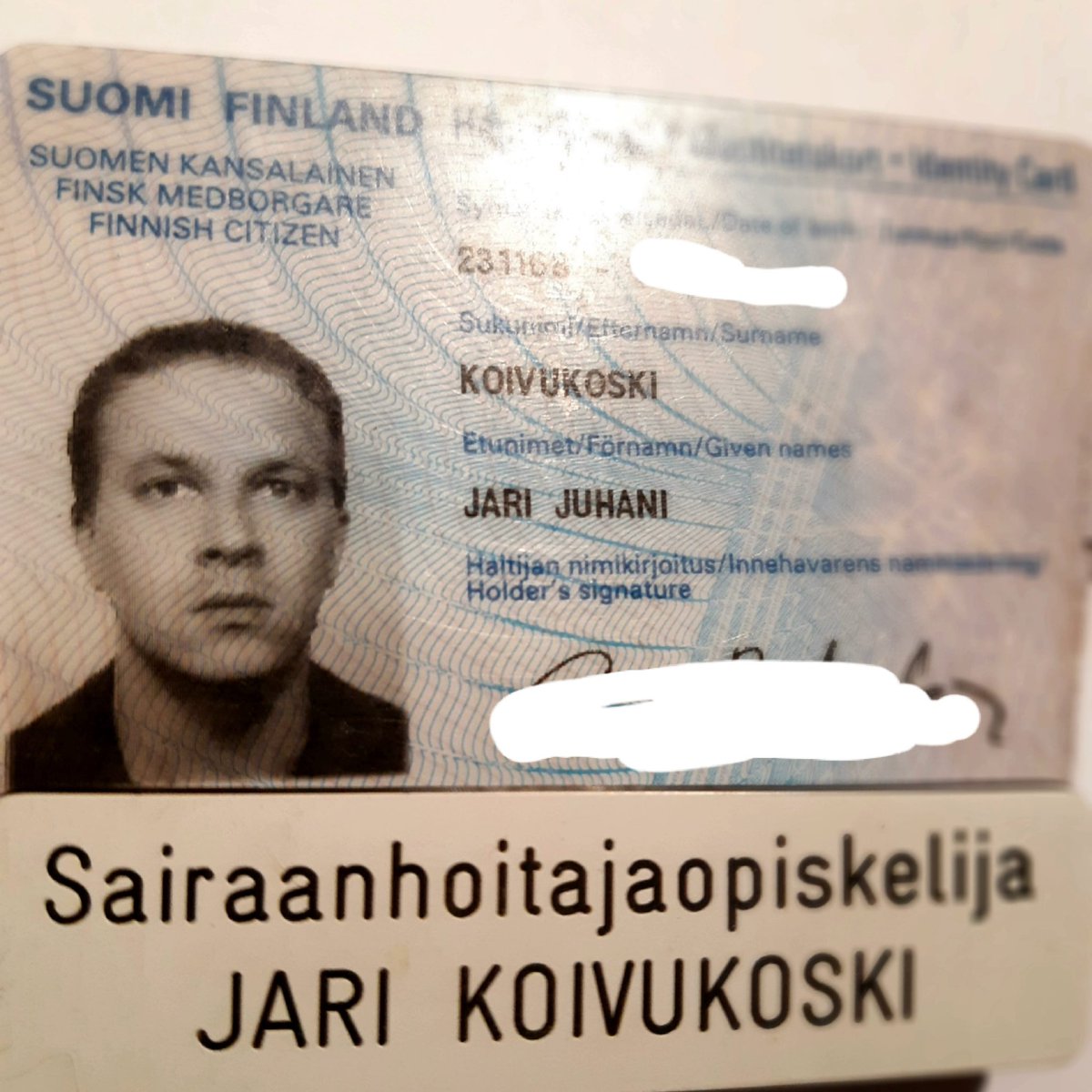 KoivukoskiJari's tweet photo. Tämä (Covid) rokotus on jo toinen kerta hoitajauralla kun insinöörikaverit ovat kateellisia minulle... edellinen liittyi sairaanhoitajakoulun asuntolaan.

#covid #nursing #engineerig #jobwithbenefits https://t.co/VYs2NopAFG