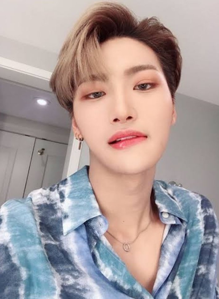 Park seonghwa biting his lips~~~~~°°°°°°°°°A thread °°°°°°°°°°°