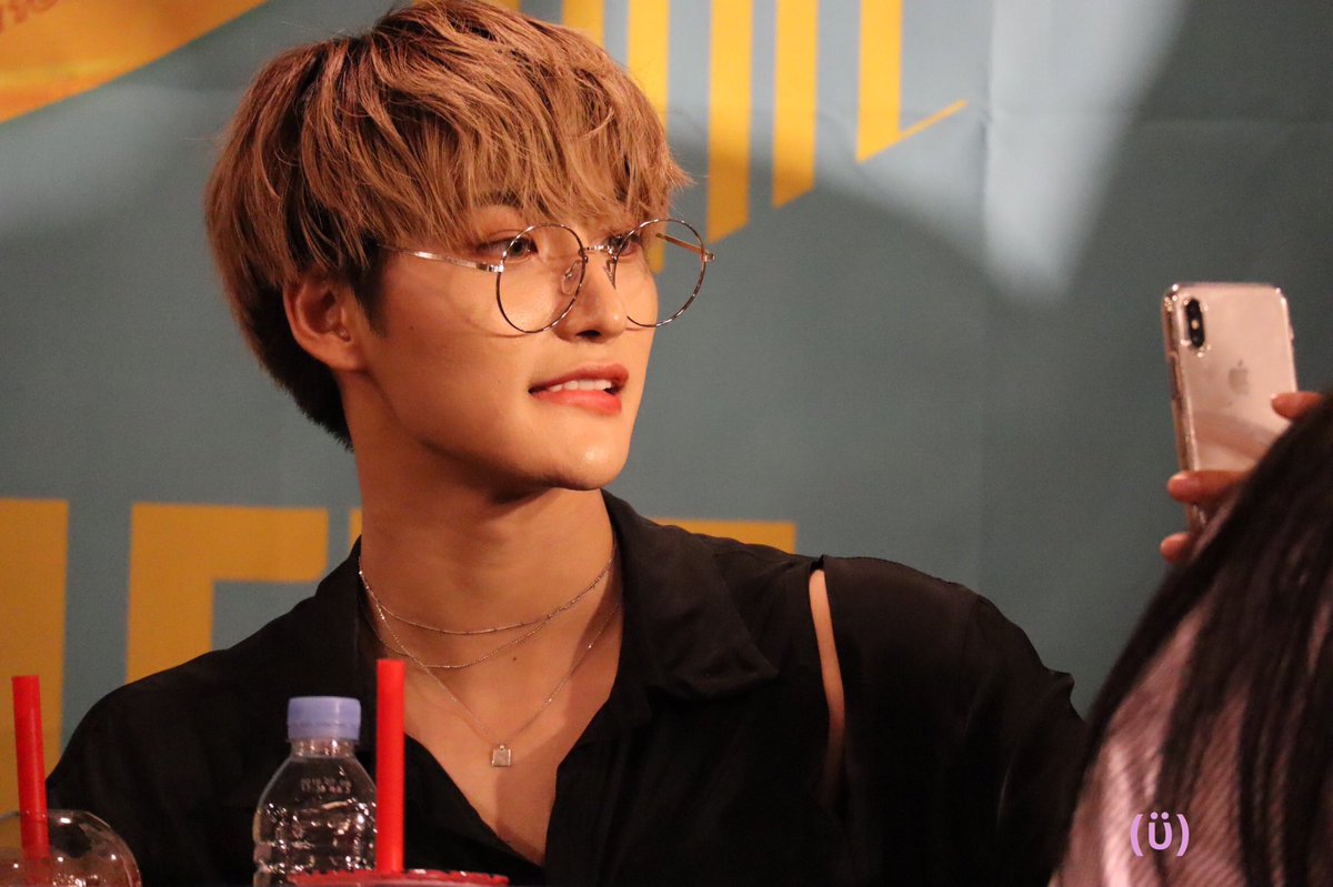 Park seonghwa biting his lips~~~~~°°°°°°°°°A thread °°°°°°°°°°°