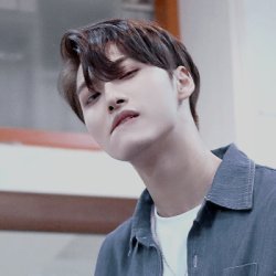 Park seonghwa biting his lips~~~~~°°°°°°°°°A thread °°°°°°°°°°°
