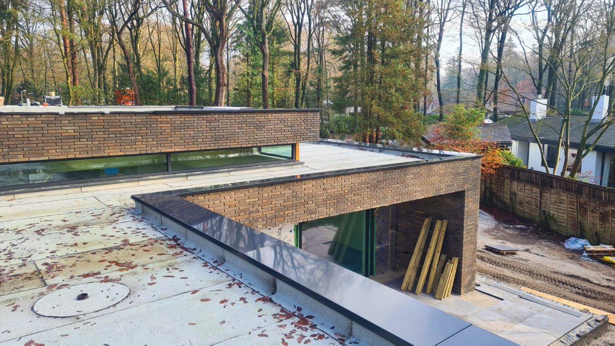 MorgoAluminium's tweet photo. #Muurafdekker #Villa #Zetwerk #Dakkap #Dakrand #Muurafdekprofiel #Afwerking #Aluminium #Maatwerk #Gevelafwerking #Muurafdekkap #Montage #Morgo #Epse #Epserbos #MorgoAluminium https://t.co/4Ll0UCuvKz