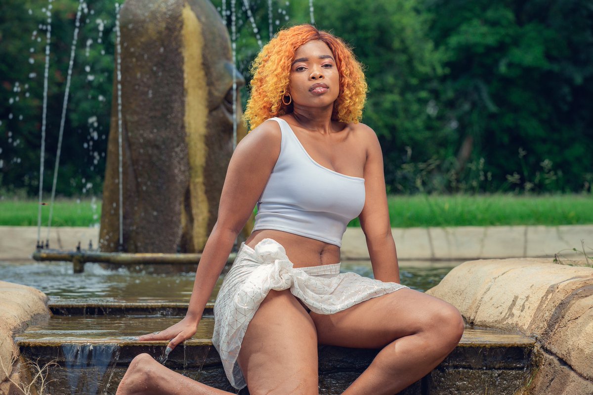 Thempirebw's tweet photo. 🔆ROYALTY🔆
Empire Model : @___lets.ooo
Photographer: @reastrive_photography
Model Coordinator: @lalitah__b
Creative Director : @kingvanderbilt
For bookings contact us on +267 74869793 / 71969632
Email: Empiretwentynine@hotmail.com
#EmpireModel #Empireseason #modeling. https://t.co/xCPE5btLgL