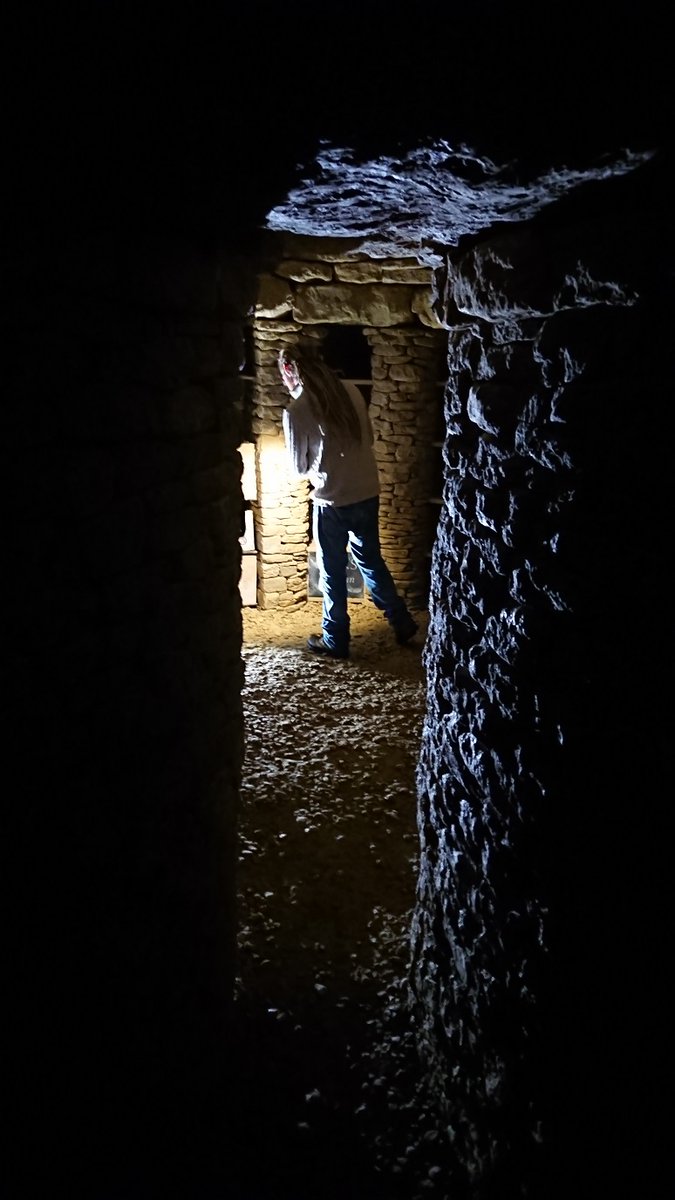 3/ Now the twist. These monuments were built in the past decade, not the Neolithic. The first was The Long Barrow, Wiltshire (AD2014), brainchild of  @TimothyDaw who had the idea in response to seeing people trying to scatter cremated remains at local prehistoric sites  #digideath