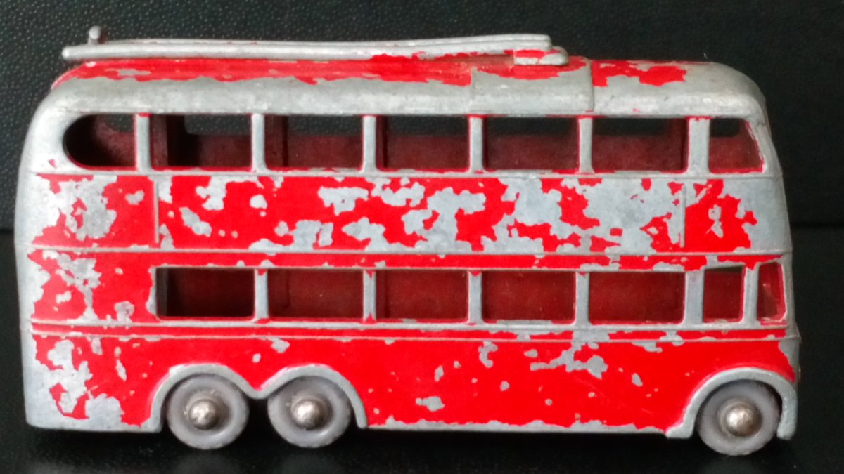 PaulzSmith1's tweet photo. Good morning. Here's my #BashedUpThursday entry. Matchbox 56a London Trolleybus from 1959 @DiecastAddicts @WeLoveDiecast @Collectomaniac3 @Banjoman2011 @thespafixer @Cooldudehicks @LittleJohn_MD @diecastchile @SharpbluePix @marcus_t_ward @GarageDiecast @RunsOnRails https://t.co/hyVUAVYOpt