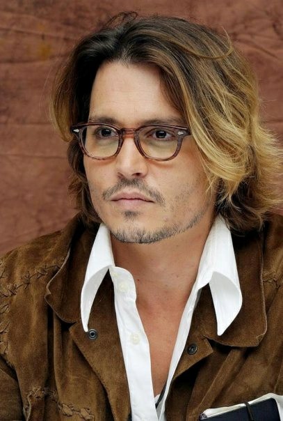 Johnny Depp as Cupcakes. A Thread :