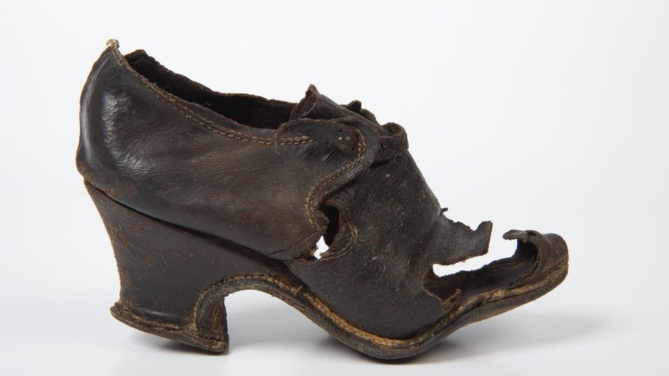 Concealed shoes have been found in the fabric of many pre 20thC buildings. There is no agreed reason why but It is thought that this was either to protect against evil influences, increase the fertility of the household or to attract benign household spirits. #FolkloreThursday