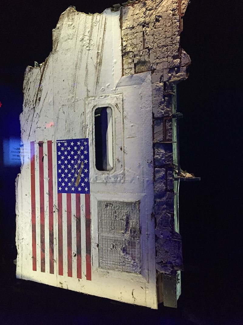 OV105Endeavour's tweet photo. May the 10 astronauts who lost their lives on Jan. 27, 1967, and Jan. 28, 1986, rest in peace. https://t.co/sDT5AGAmzm