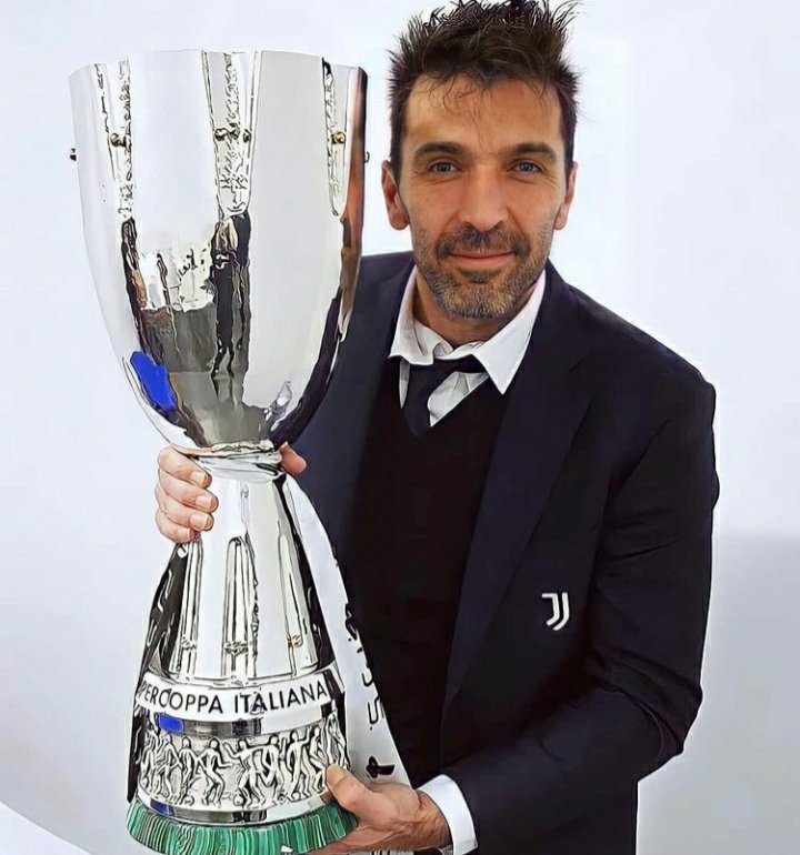 Happy Birthday Gianluigi Buffon 

43 and still going strong 