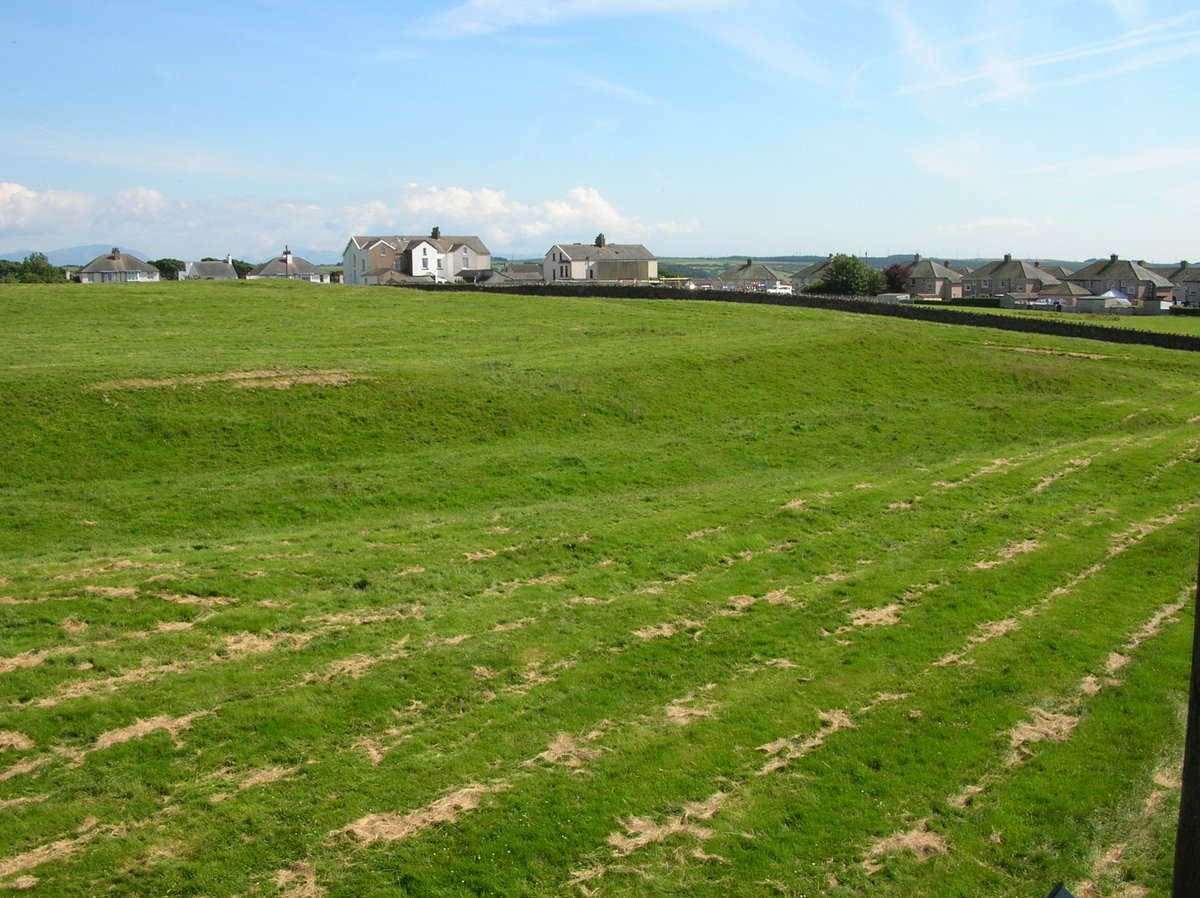At 2.6ha, the  #Roman coastal supply fort at Maryport  #Cumbria was one of the largest in the Hadrianic frontier. Built in the AD 120s, it was occupied at least until the late 4th C  #RomanFortThursday
